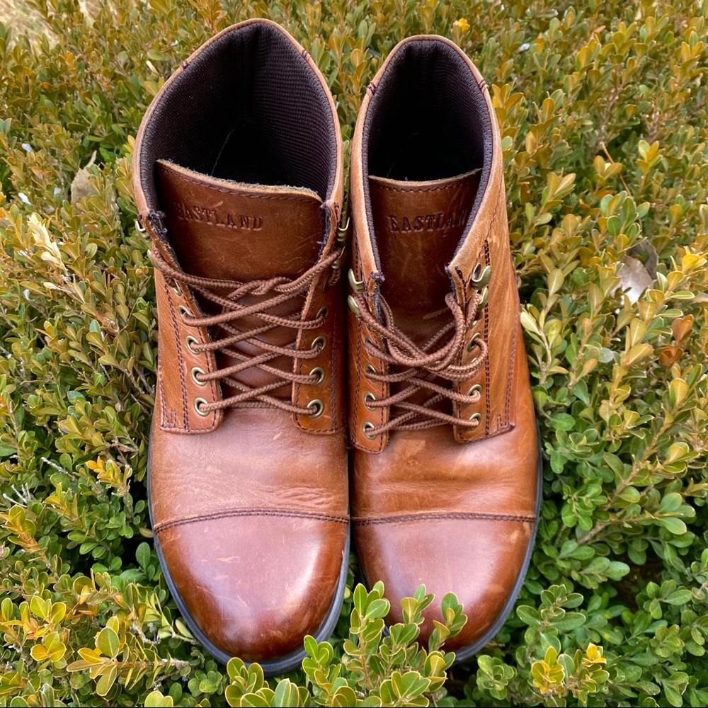 ⭐️HOST PICK⭐️ Eastland Boots - Picture 3 of 5